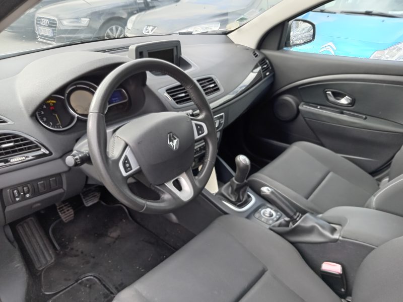 RENAULT MEGANE III Grandtour 2011