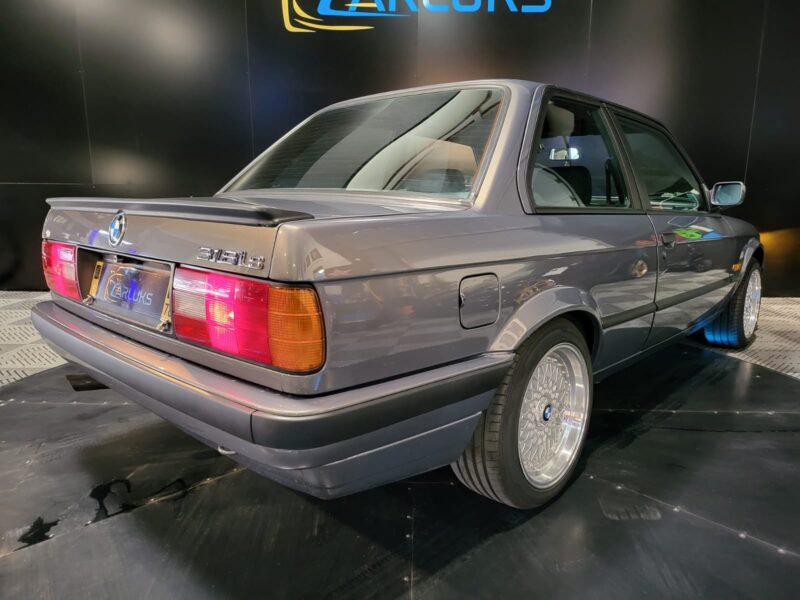 BMW SERIE 3 E30 318i.s Coupé 136cv // VITRES ELECTRIQUE/RADIO, MP3, BT/ETAT IRREPROCHABLE