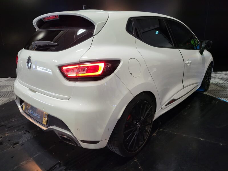 RENAULT CLIO IV 1.6 Turbo 220cv RS Trophy EDC // SIEGES CHAUFFANTS/RS MONITOR/CAMERA DE RECUL