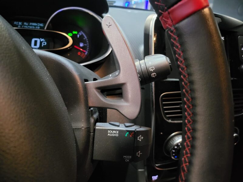 RENAULT CLIO IV 1.6 Turbo 220cv RS Trophy EDC // SIEGES CHAUFFANTS/RS MONITOR/CAMERA DE RECUL