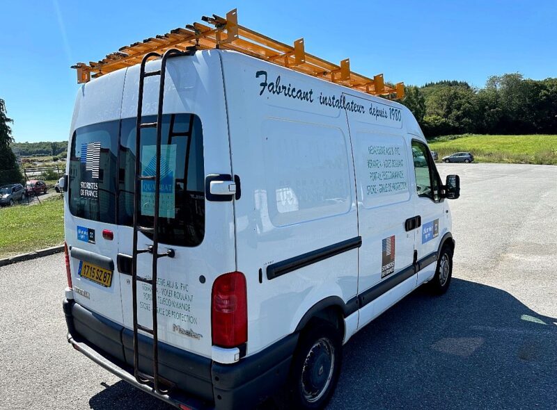 RENAULT MASTER II Camionnette 2001