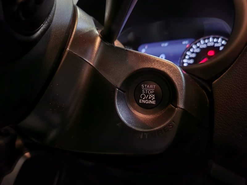 JEEP RENEGADE II S 1,3 GSE 2WD DCT6 150 cv CAMERA / ATTELAGE / FEUX LED / TOIT OUVRANT PANORAMIQUE /