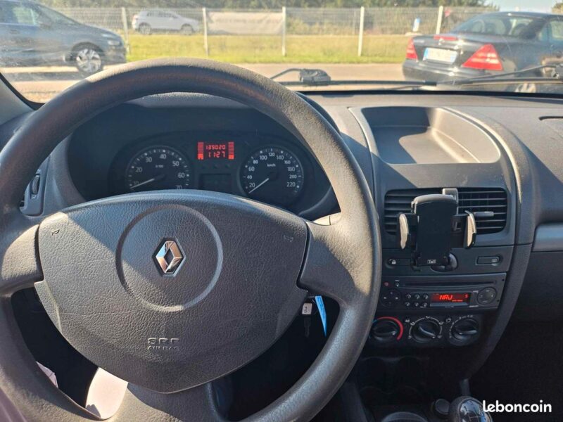 RENAULT CLIO II 2003