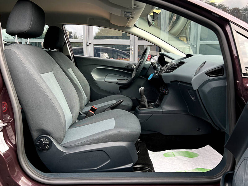 FORD FIESTA 5 V 1250 60 Cv 1ERE MAIN / 4528 Kms ORIGINE FRANCE - Garantie1an