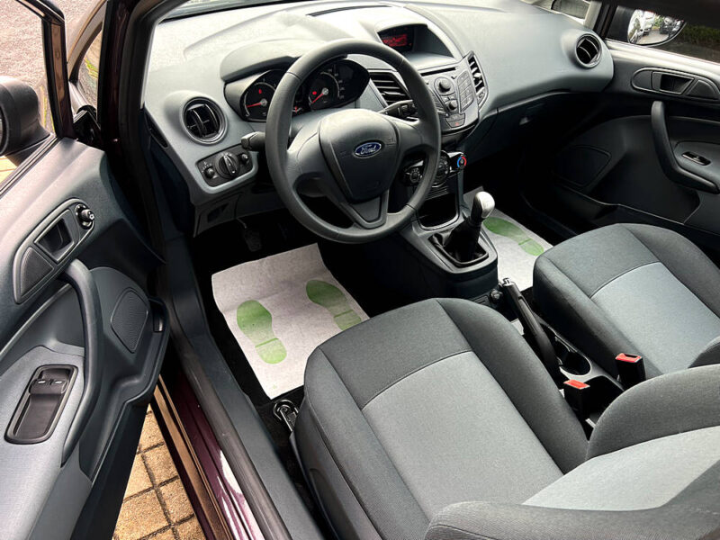 FORD FIESTA 5 V 1250 60 Cv 1ERE MAIN / 4528 Kms ORIGINE FRANCE - Garantie1an