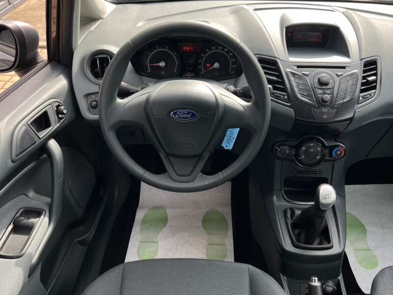 FORD FIESTA 5 V 1250 60 Cv 1ERE MAIN / 4528 Kms ORIGINE FRANCE - Garantie1an