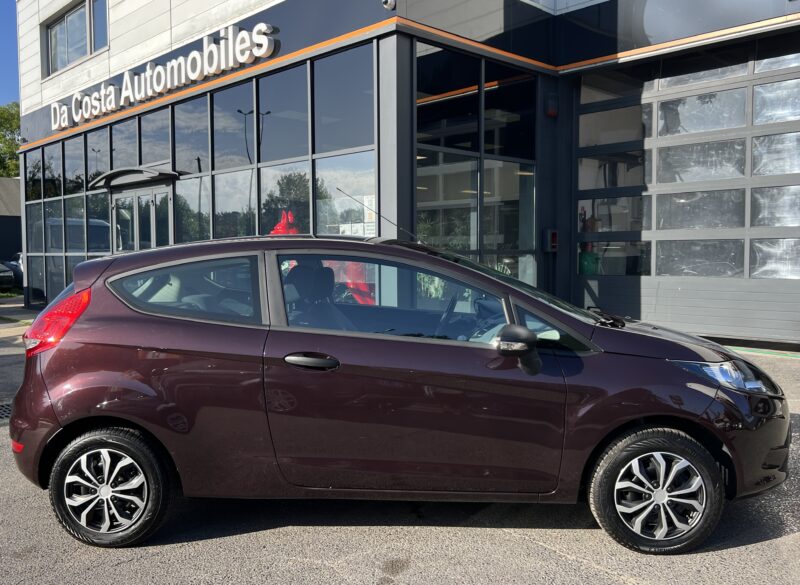 FORD FIESTA 5 V 1250 60 Cv 1ERE MAIN / 4528 Kms ORIGINE FRANCE - Garantie1an