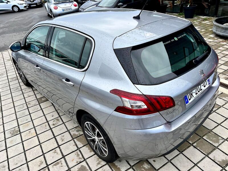 PEUGEOT 308 1.6L BlueHDi 120ch BVM6 ALLURE