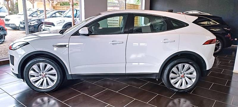 JAGUAR E-PACE 2.0 Td4 150cv 32163KM! avec camera, Carplay/AndroidConnect, régulateur...