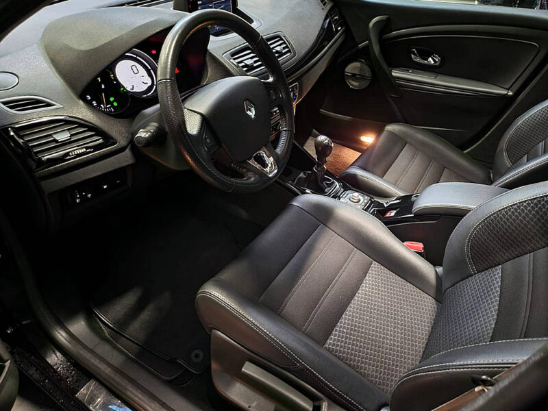 RENAULT MEGANE III 1.2 TCe 132cv BOSE TOIT OUVRANT / CAMERA