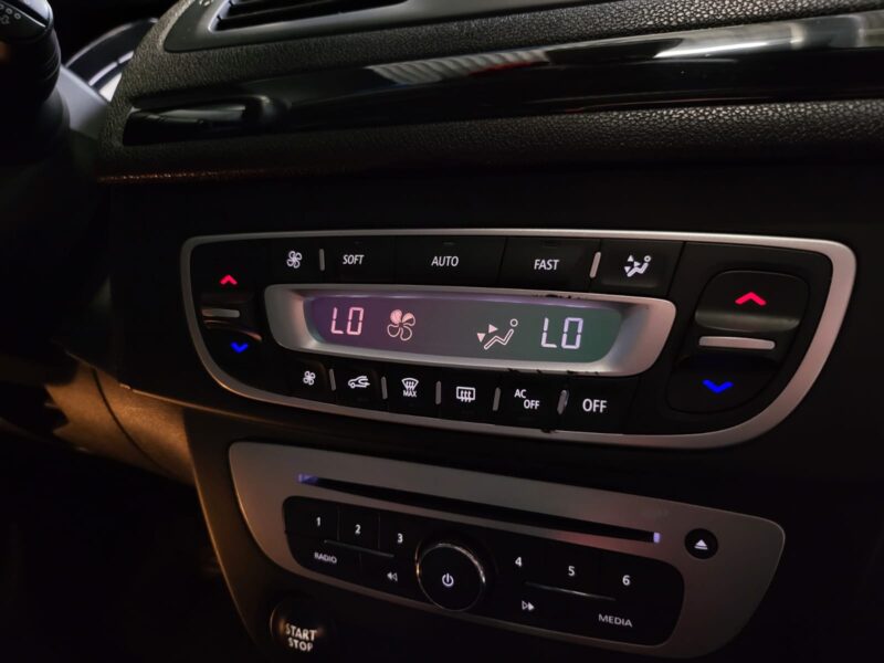 RENAULT MEGANE III 1.2 TCe 132cv BOSE TOIT OUVRANT / CAMERA