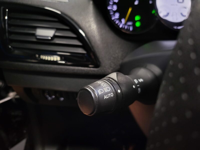 RENAULT MEGANE III 1.2 TCe 132cv BOSE TOIT OUVRANT / CAMERA