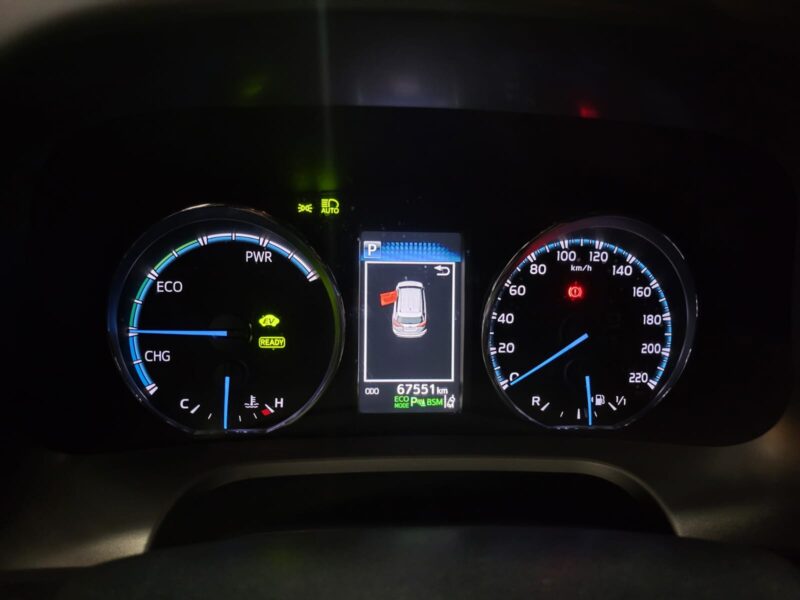 Toyota RAV4 Hybrid 2.5 VVT-i 197/155cv Silver Edition CVT / CAMERA DE RECUL/SIEGES CHAUFFANT/COFFRE 