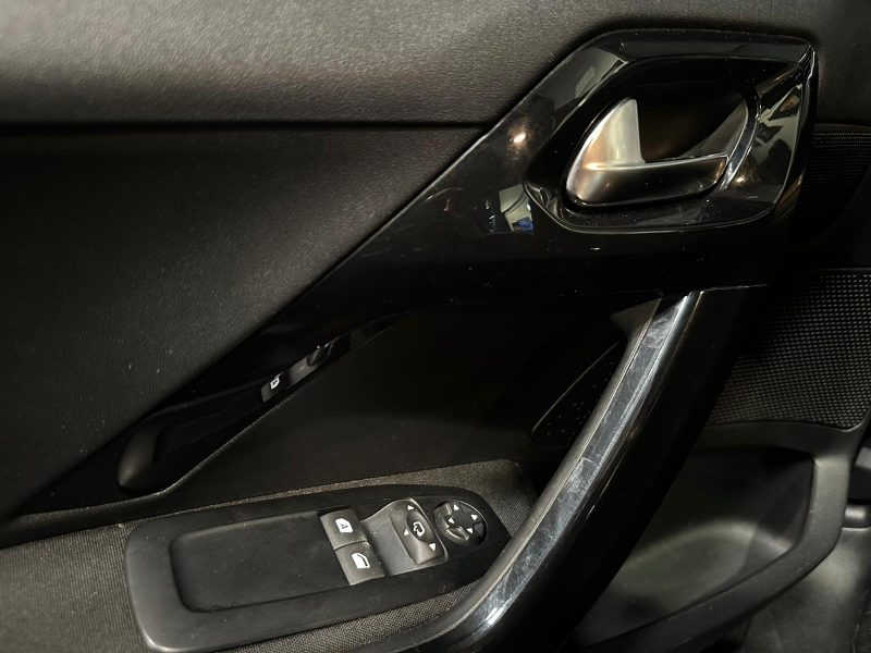 1.2 VTI 82 cv STYLE / CAMERA AR / CARPLAY 