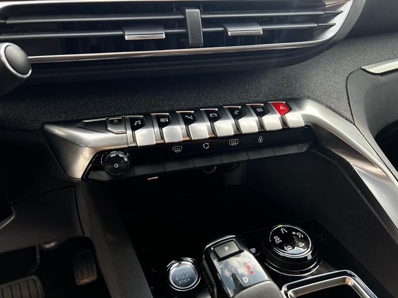 PEUGEOT 3008 SUV 2018