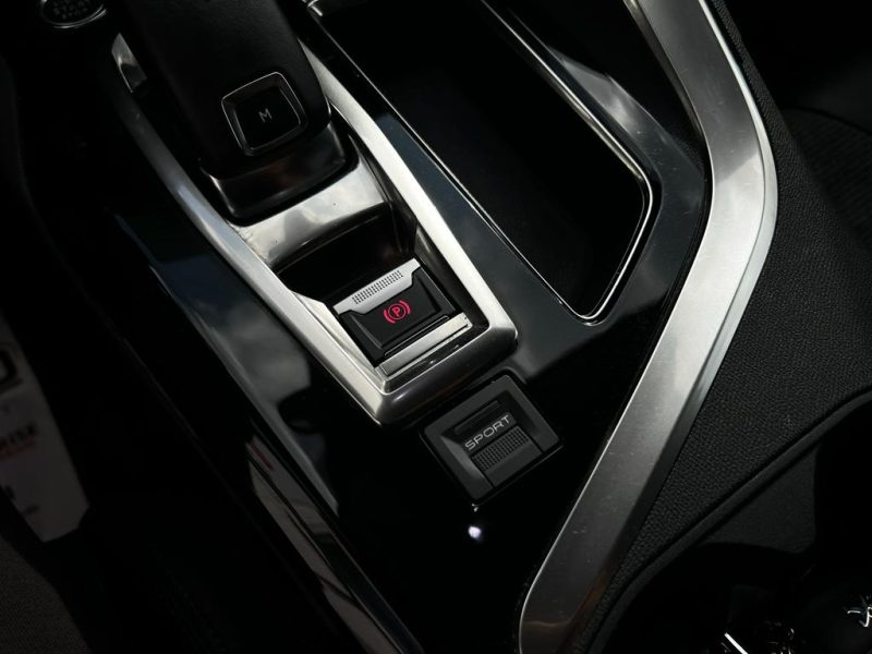 PEUGEOT 3008 SUV 2018