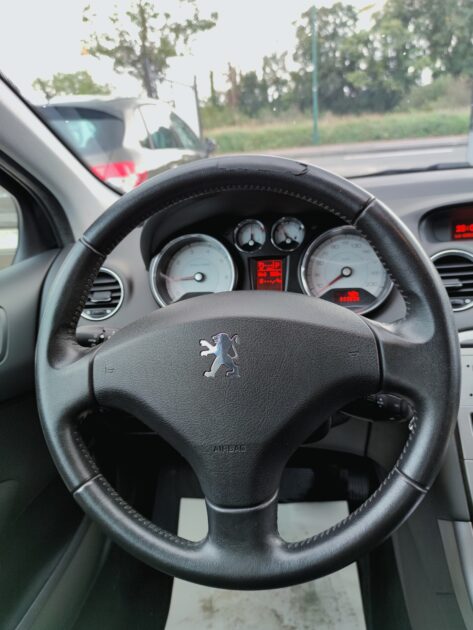 PEUGEOT 308 I 2009