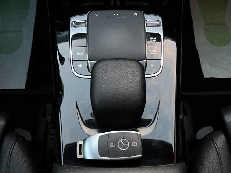 MERCEDES CLASSE A IV 180D 116 Cv 1ERE MAIN BOITE AUTO 7G CUIR GRAND ECRAN FULL LEDS - Garantie1an