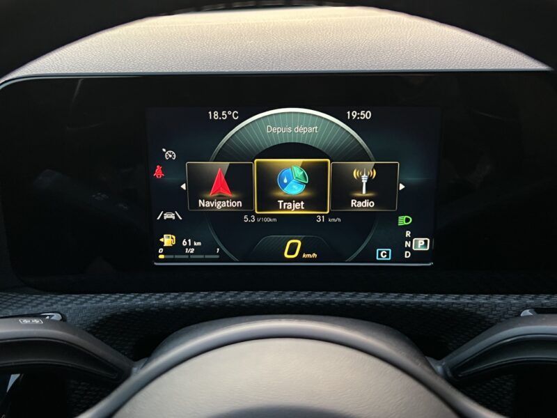 MERCEDES CLASSE A IV 180D 116 Cv 1ERE MAIN BOITE AUTO 7G CUIR GRAND ECRAN FULL LEDS - Garantie1an