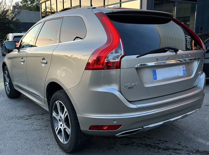 VOLVO XC60 PHASE 2 II D4 2.0 180 Cv BOITE AUTO CUIR GPS BLUETOOTH CRIT AIR 2 - Garantie1an