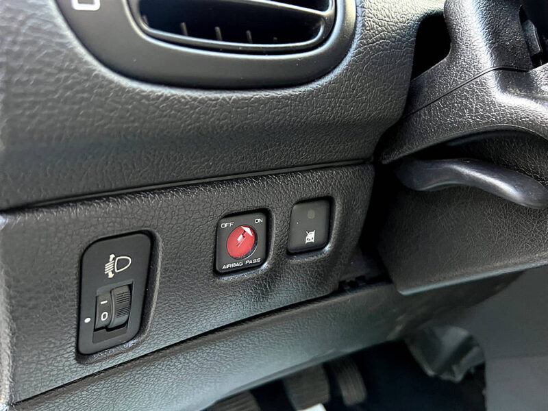 PEUGEOT 206 PHASE 2 NAVTECH 1.4 90 Cv 5 PORTES / BLUETOOTH CLIMATISATION - Garantie1an