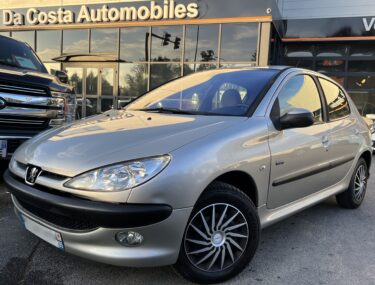 PEUGEOT 206 PHASE 2 NAVTECH 1.4 90 Cv 5 PORTES / BLUETOOTH CLIMATISATION - Garantie1an