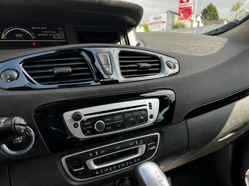 RENAULT SCÉNIC III 2012