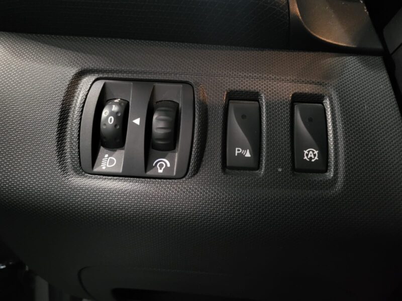 RENAULT CLIO IV 1.5 dCi 90cv GT-Line // ACCES MAINS LIBRE/RADAR-AR/CAMERA DE RECUL