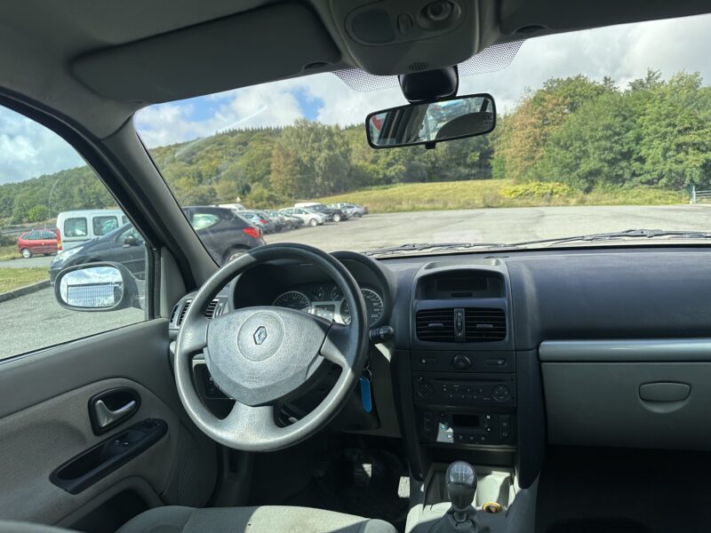 RENAULT CLIO II 2003