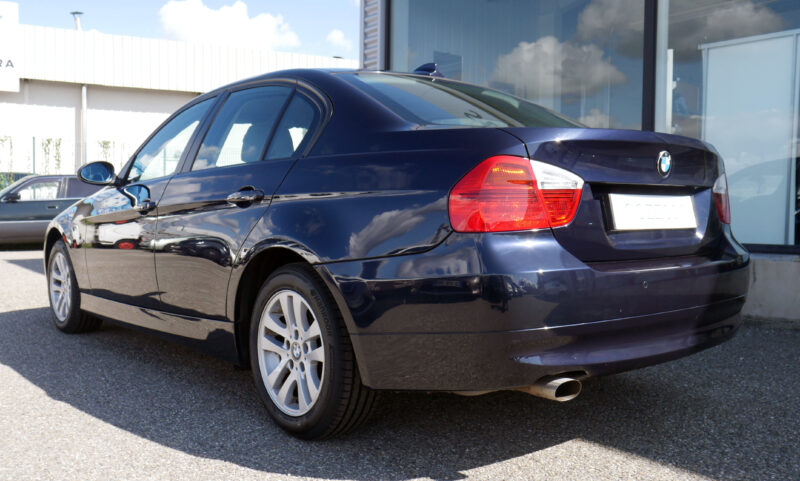 BMW Série 3 318i 129cv