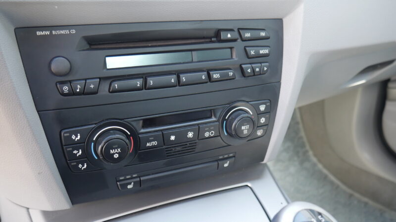 BMW Série 3 318i 129cv