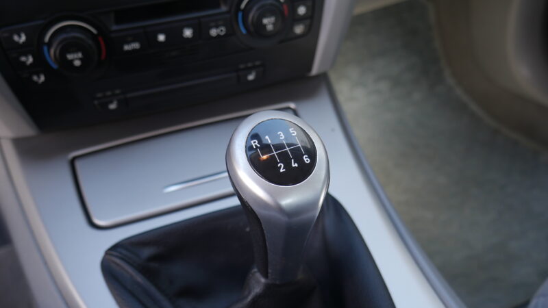 BMW Série 3 318i 129cv