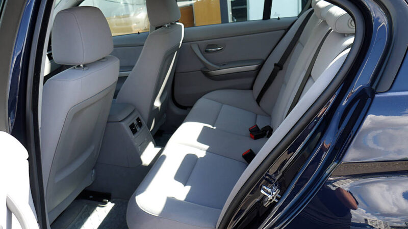 BMW Série 3 318i 129cv