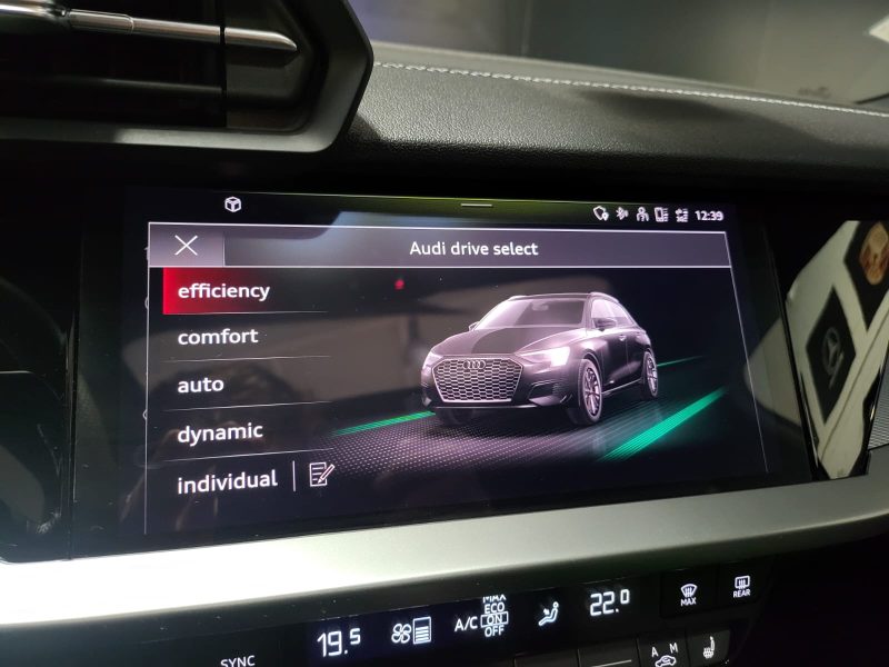 AUDI A3 Sportback 35 eTFSI Hybrid 150cv S-line S-Tronic, Toit Ouvrant , Caméra , Siege chauffants