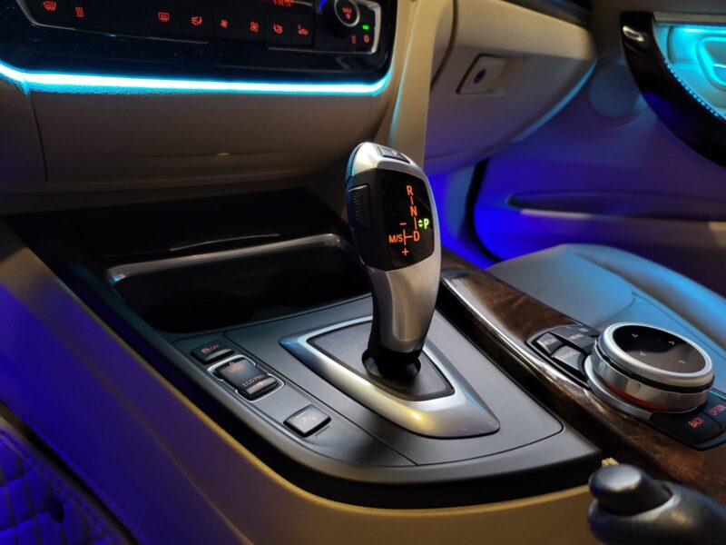 BMW SERIE 3 320d 184CH BVA8 LUXURY / APPLE CARPLAY+CIEL ETOILES+CAMERA