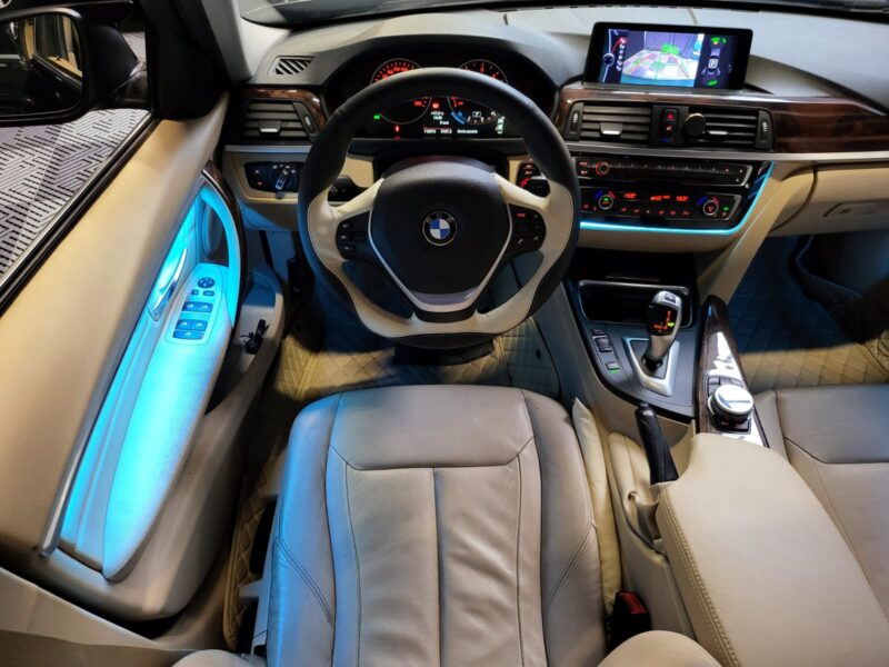 BMW SERIE 3 320d 184CH BVA8 LUXURY / APPLE CARPLAY+CIEL ETOILES+CAMERA