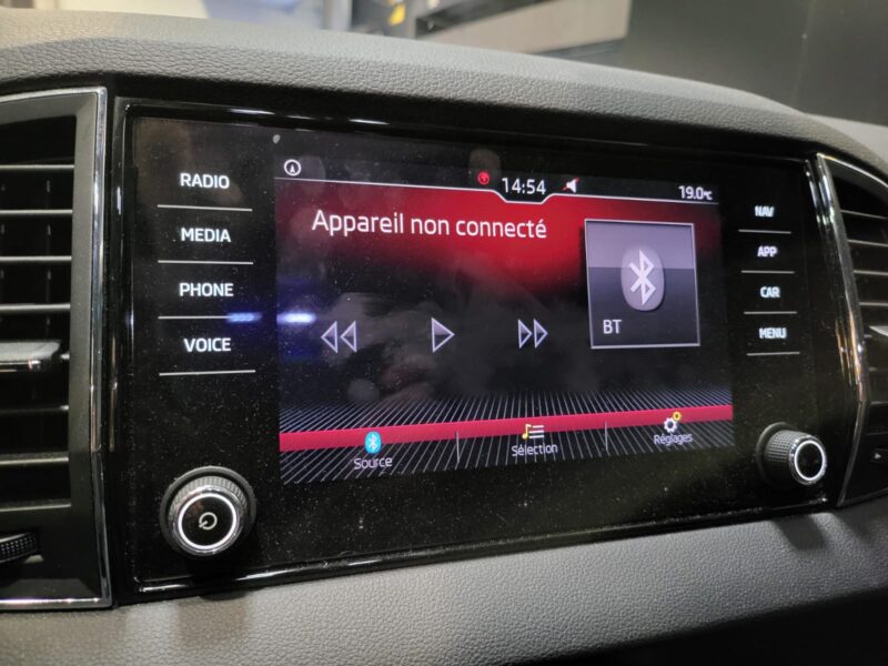 SKODA KAROQ 1.5 TSI 150cv ACT Style 4X4 DSG7 // APPLE CARPLAY/HAYON ELECTRIQUE/ATTELAGE AMOVIBLE