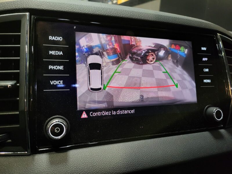 SKODA KAROQ 1.5 TSI 150cv ACT Style 4X4 DSG7 // APPLE CARPLAY/HAYON ELECTRIQUE/ATTELAGE AMOVIBLE