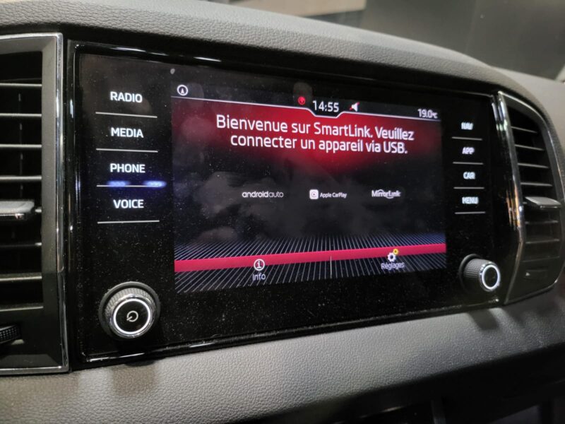 SKODA KAROQ 1.5 TSI 150cv ACT Style 4X4 DSG7 // APPLE CARPLAY/HAYON ELECTRIQUE/ATTELAGE AMOVIBLE