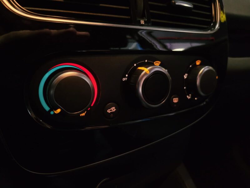 RENAULT CLIO IV 1.2L 16V 75CH LIFE PREMIERE MAIN FAIBLE KILOMETRAGE ENTRETIEN RENAULT