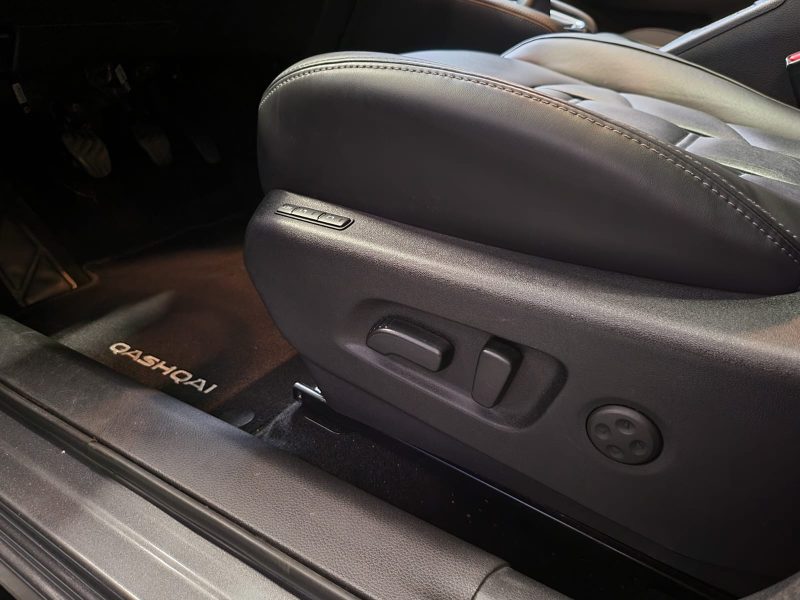 NISSAN QASHQAI 1.2 DIG-T 115 cv TEKNA+ / TOIT PANO / CAMERA 360 / BOSE / SIEGES ELECTRIQUES