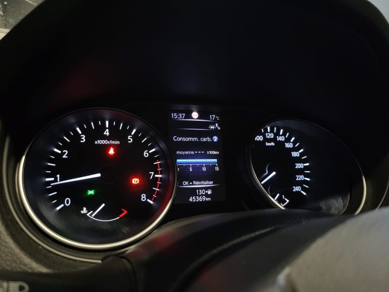 NISSAN QASHQAI 1.2 DIG-T 115 cv TEKNA+ / TOIT PANO / CAMERA 360 / BOSE / SIEGES ELECTRIQUES