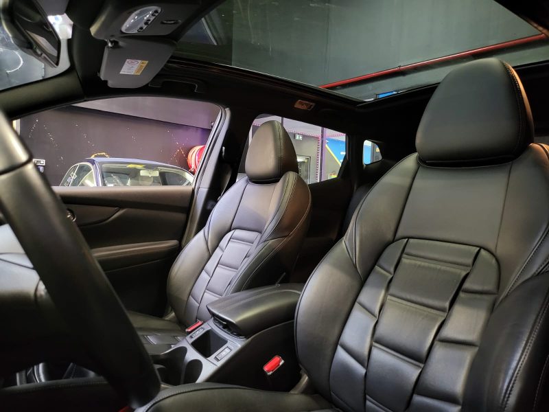 NISSAN QASHQAI 1.2 DIG-T 115 cv TEKNA+ / TOIT PANO / CAMERA 360 / BOSE / SIEGES ELECTRIQUES