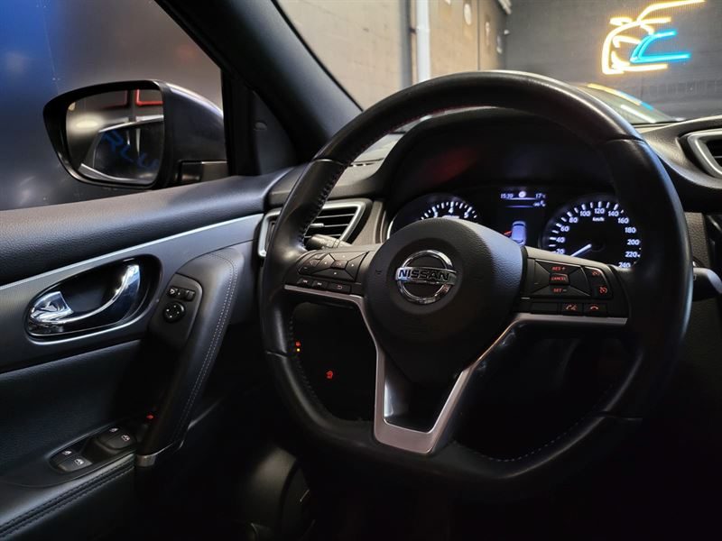 NISSAN QASHQAI 1.2 DIG-T 115 cv TEKNA+ / TOIT PANO / CAMERA 360 / BOSE / SIEGES ELECTRIQUES