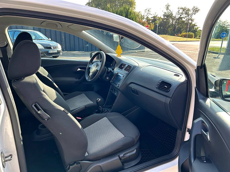 VOLKSWAGEN POLO V 2013