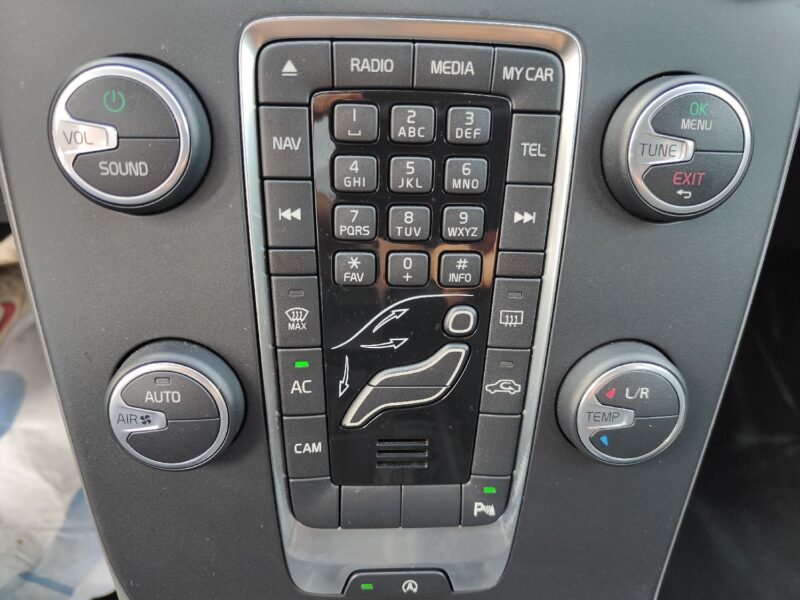 VOLVO V40 D3 150cv CROSS COUNTRY 