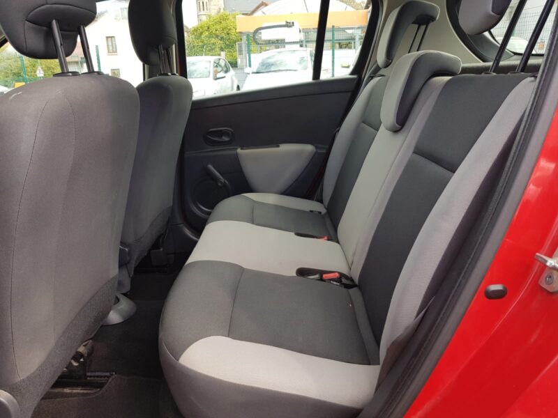 RENAULT CLIO III 1.2i 75CV EXPRESSION