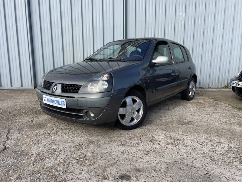RENAULT CLIO II 2001