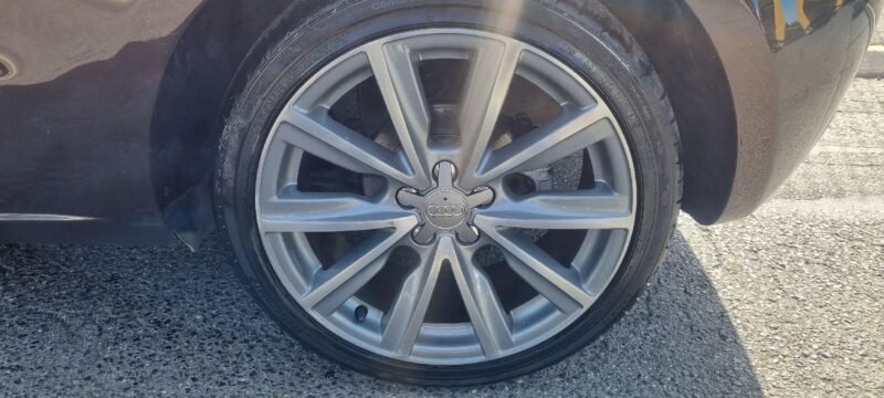 AUDI A1 TDI 1.6  105CH AMBUTION LUXE