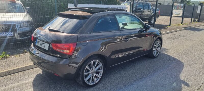 AUDI A1 TDI 1.6  105CH AMBUTION LUXE